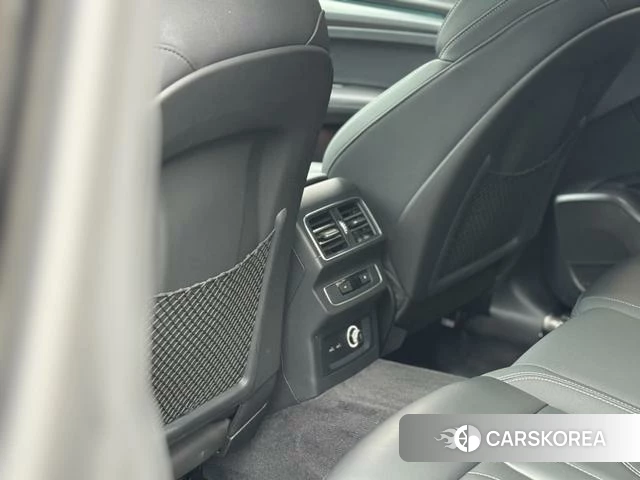 Audi Q5L id 4272811 из Китая 19