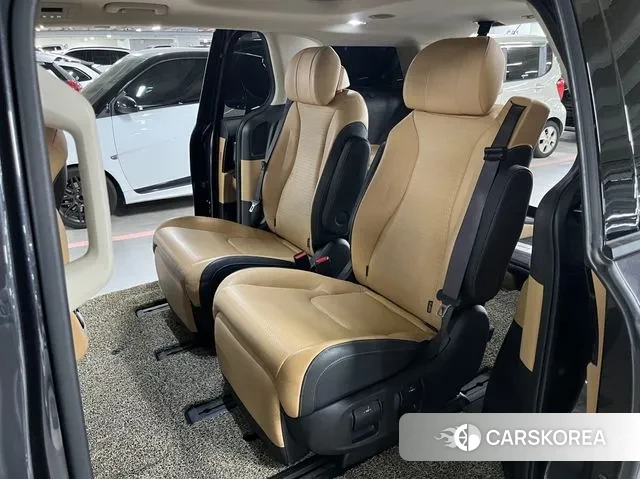 Kia Carnival 4th generation id 3016721 из Кореи 18