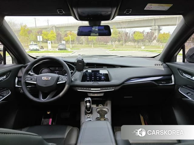 Cadillac XT4 id 4221247 из Китая 14
