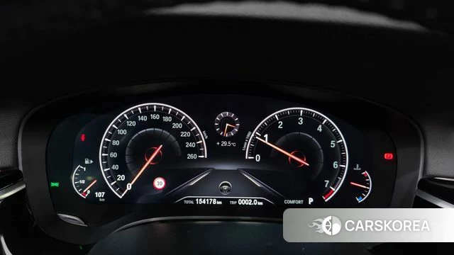 BMW 5 Series (G30) id 4471178 из Кореи 18