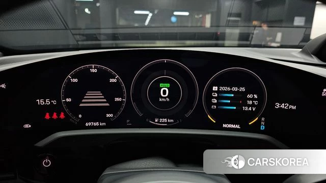 Porsche Taycan id 3843425 из Кореи 18