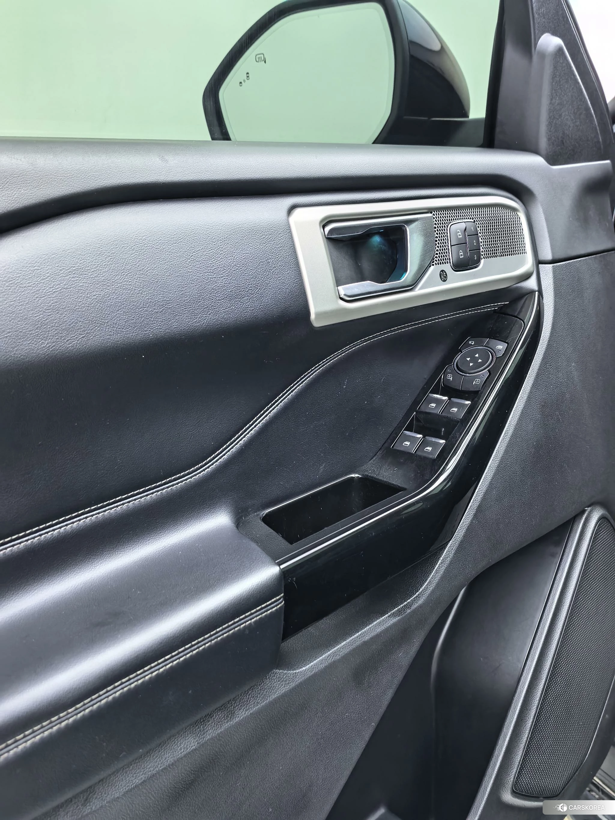 Ford Explorer id 4426699 из Китая 31