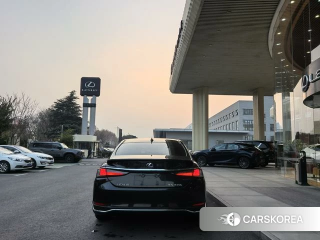 Lexus ES id 4279029 из Китая 15