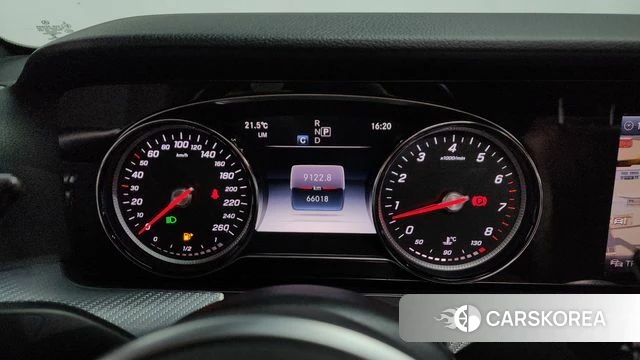 Mercedes-Benz E-Class W213 id 4317583 из Кореи 36