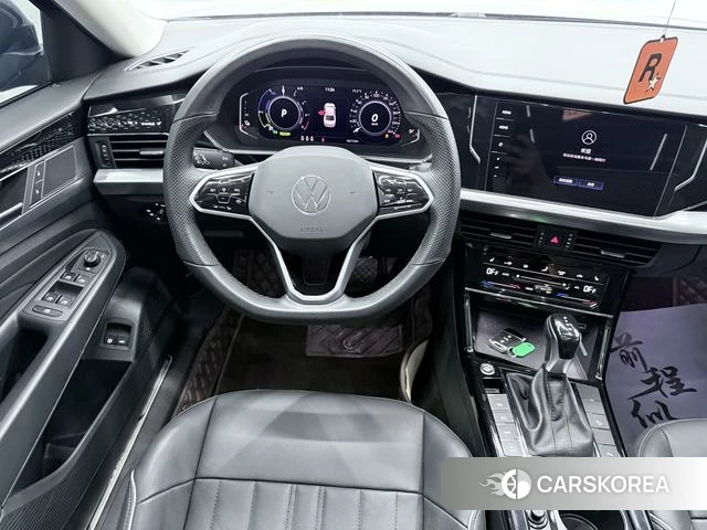 Volkswagen Passat PHEV id 4341834 из Китая 14