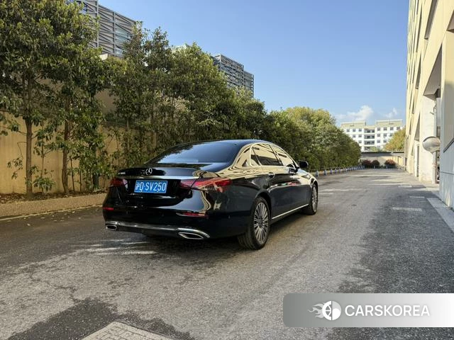 Mercedes-Benz E-class id 4239822 из Китая 9