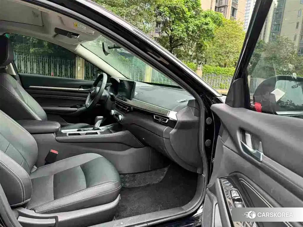 Nissan Altima id 4607103 из Китая 8