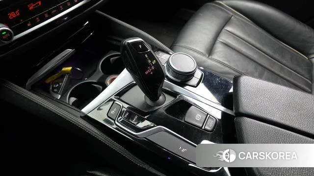 BMW 5 Series (G30) id 3834726 из Кореи 17