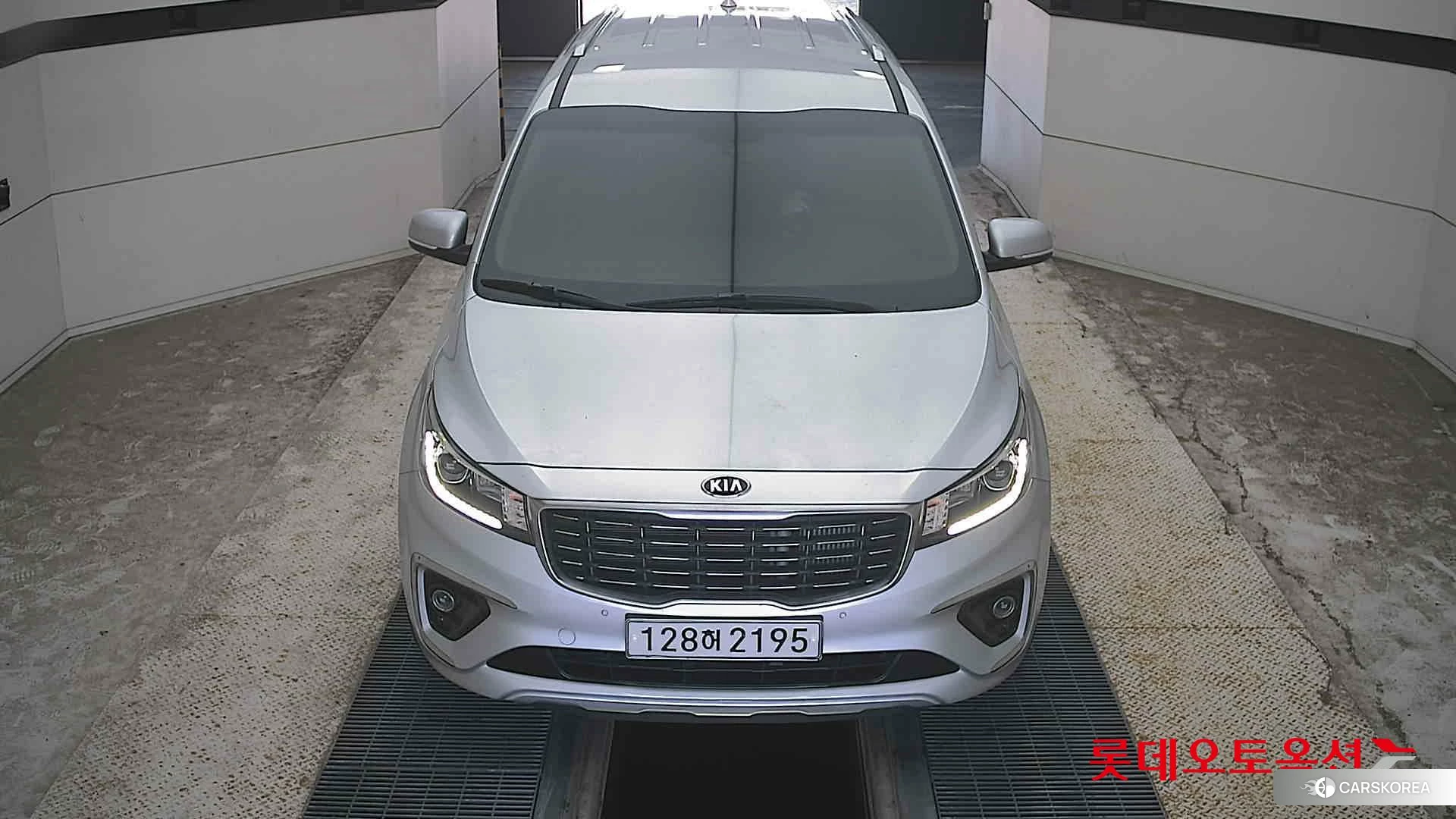 Kia Carnival id 4679381 из Кореи 34