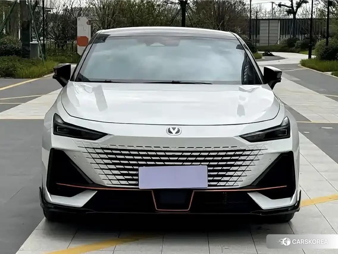 Chang'an Changan UNI-V id 4565265 из Китая 8