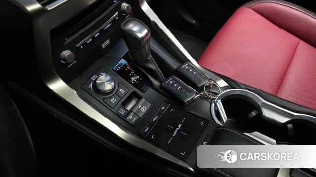 Lexus NX300h id 3880300 из Кореи 18