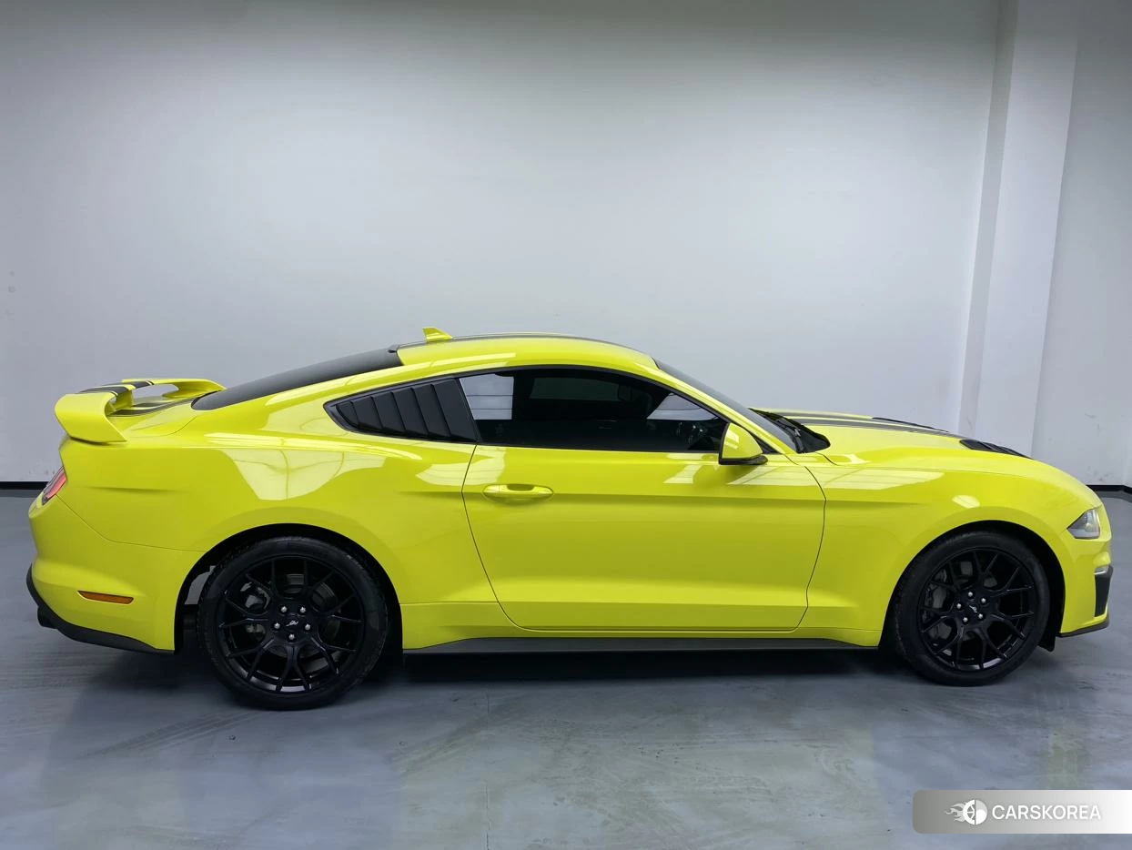 Ford Mustang id 4413462 из Китая 10
