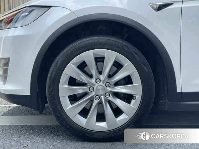 Tesla Model X id 4227855 из Китая 23