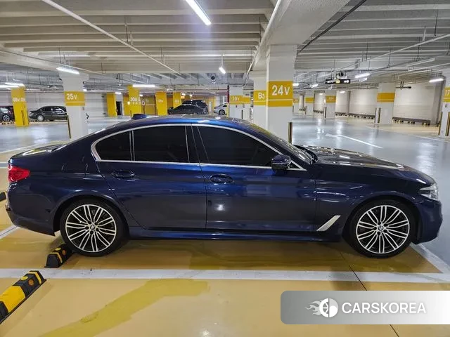 BMW 5 Series (G30) id 2973961 из Кореи 14
