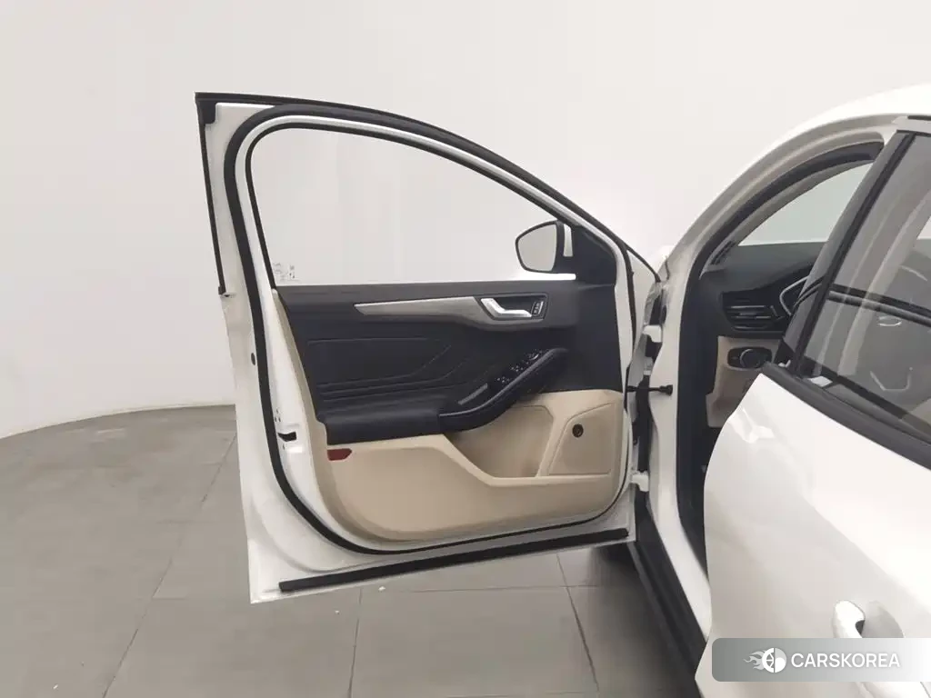 Ford Fox id 4669488 из Китая 22