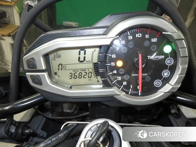 Triumph TIGER EXPLORER 1200 id 3946651 из Японии 32