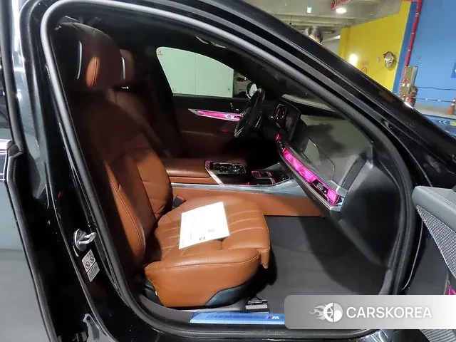 BMW 7 Series (G70) id 3549927 из Кореи 18