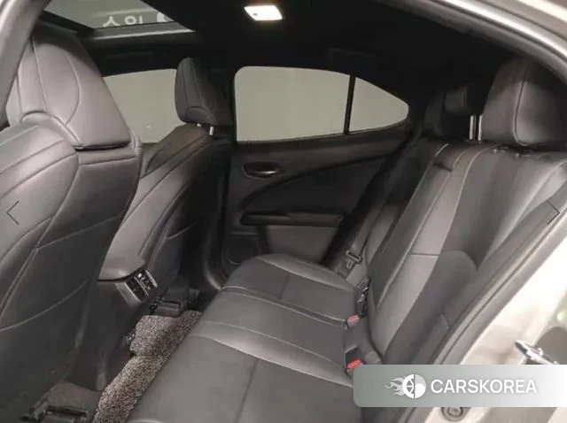 Lexus UX250h id 3625976 из Кореи 18