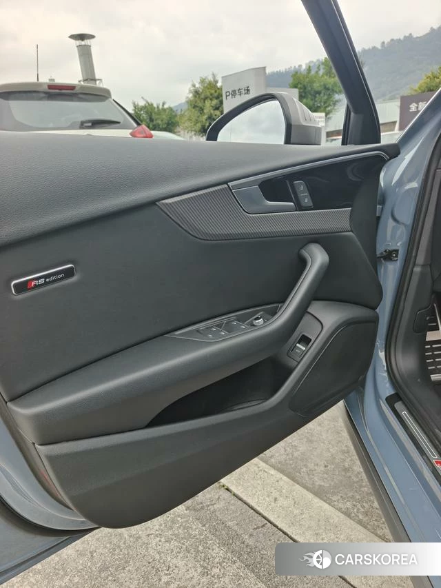 Audi A4L id 4276828 из Китая 12