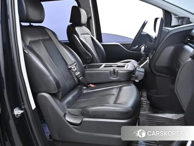 Hyundai Staria id 2905707 из Кореи 18