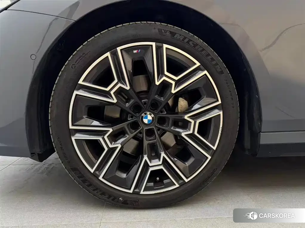 BMW 5 series id 4649270 из Китая 16