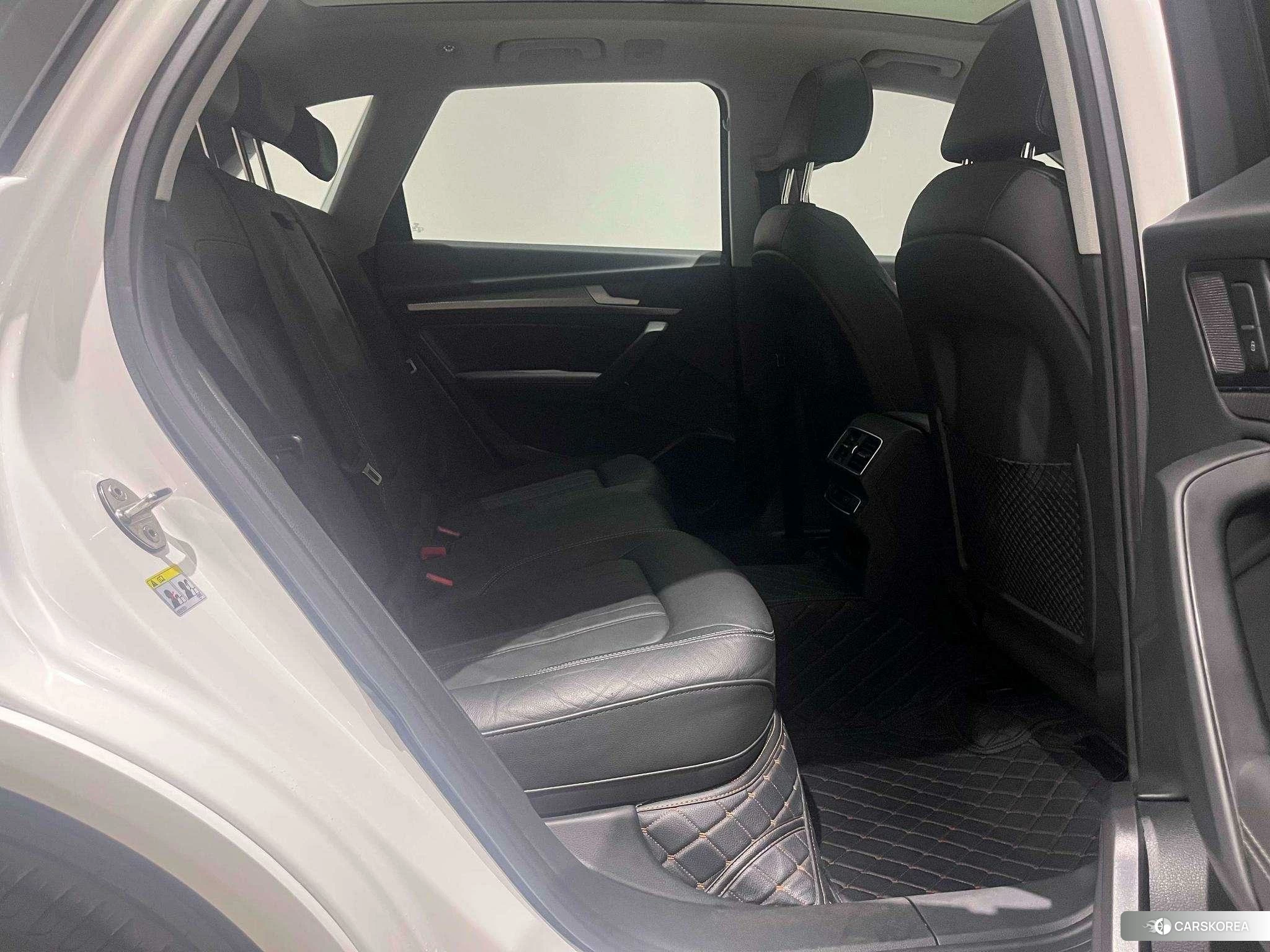 Audi Q5L id 4453009 из Китая 15