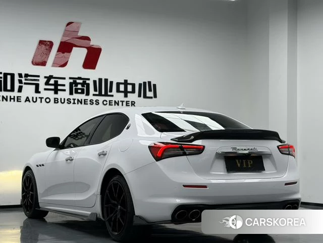 Maserati Ghibli id 4213912 из Китая 30