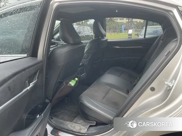 Toyota Camry id 4353579 из Китая 8