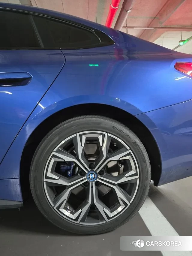 BMW i4 id 3664551 из Кореи 14