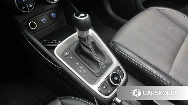 Hyundai Venue id 3820499 из Кореи 18