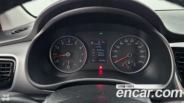 Kia Stonic id 2865761 из Кореи 18