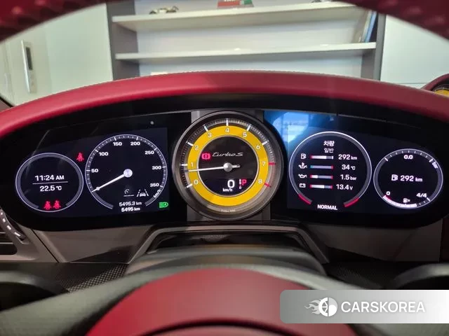 Porsche 911(992) id 3338754 из Кореи 10