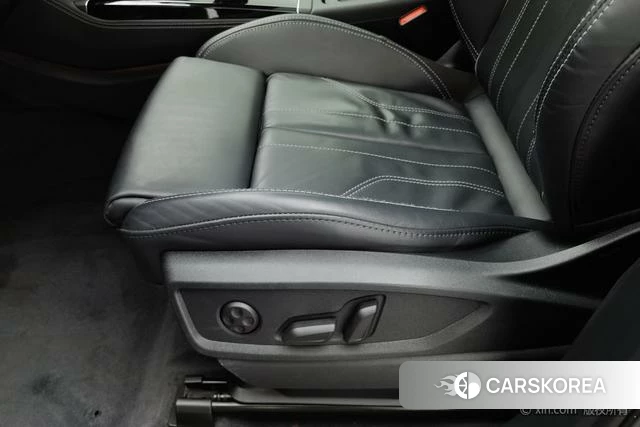 Audi Q5L id 4278951 из Китая 22