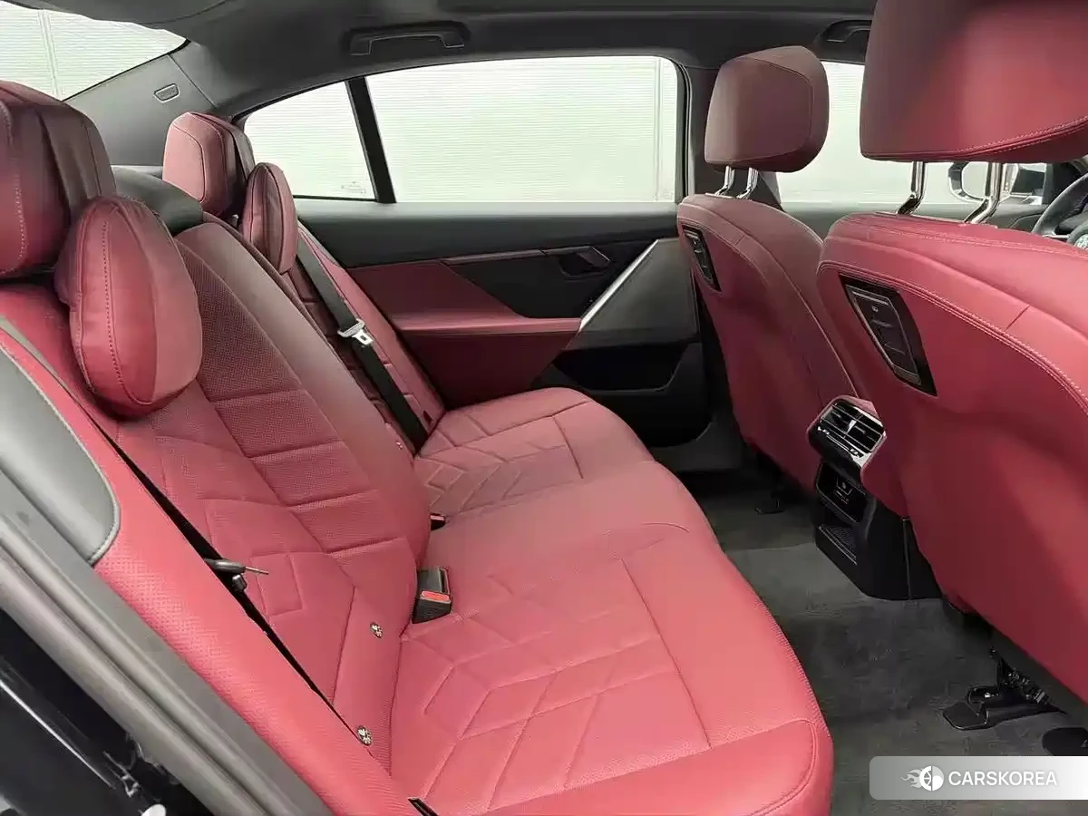 BMW i5 id 4649263 из Китая 16