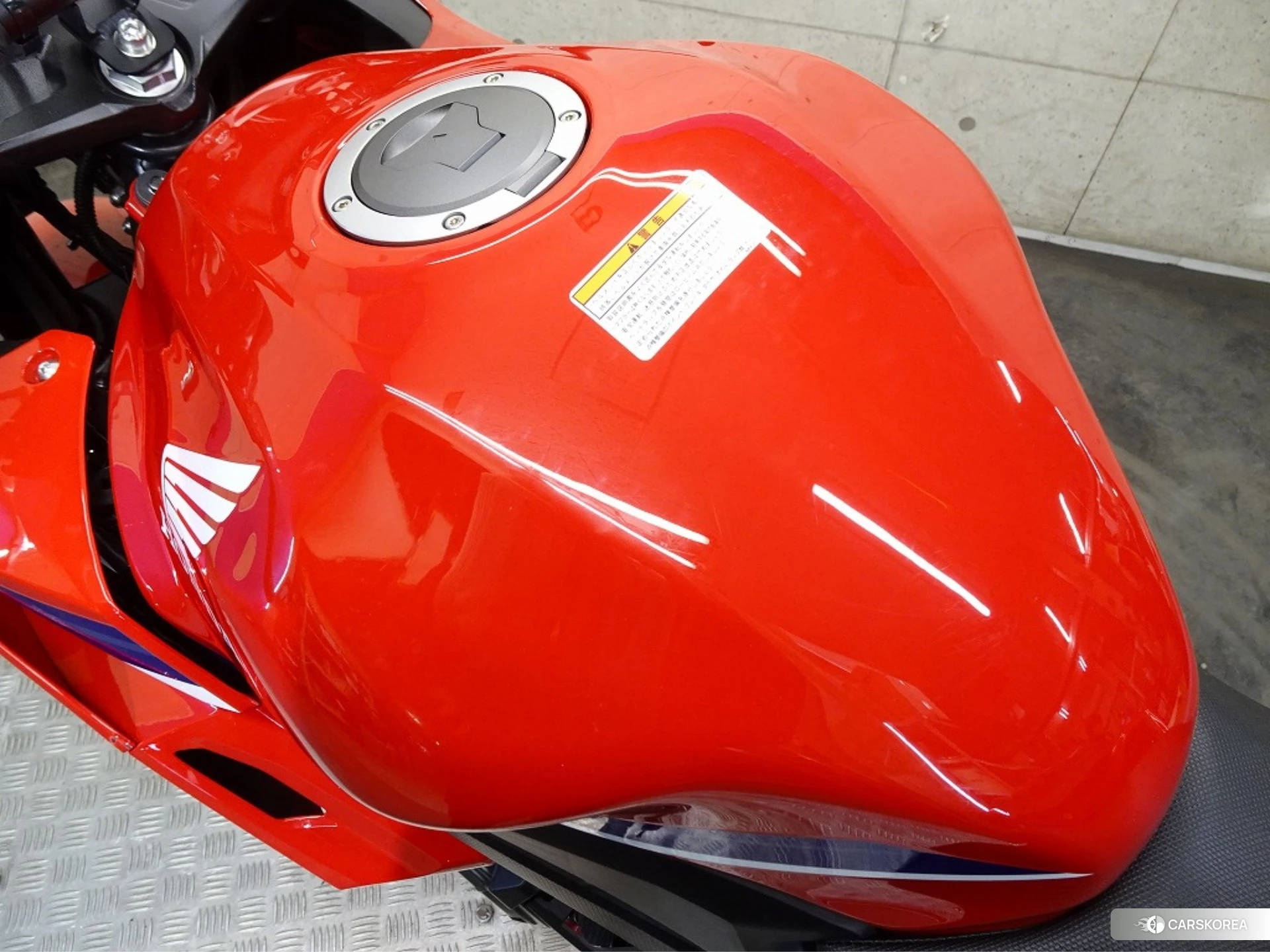 Проданный Honda CBR400R id 4184856 из Японии, фото 29