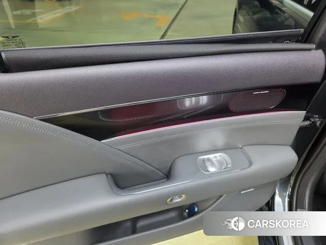 Genesis G90 (RS4) id 3415853 из Кореи 14