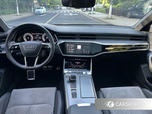 Audi A6L id 4278394 из Китая 9