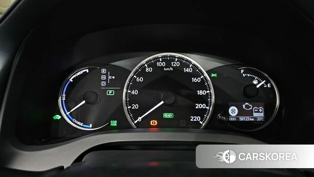 Lexus CT200h id 3917336 из Кореи 18