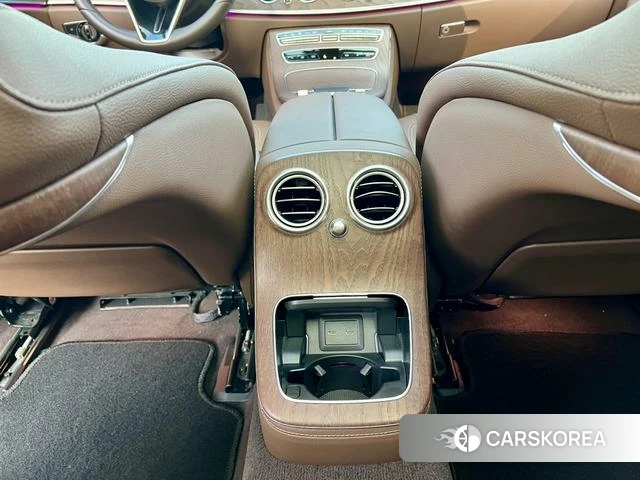 Mercedes-Benz E-class id 4265713 из Китая 19