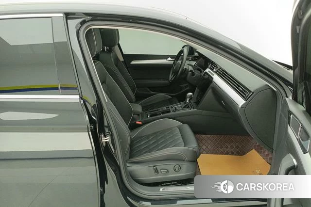 Volkswagen Magotan PHEV id 3823630 из Китая 15