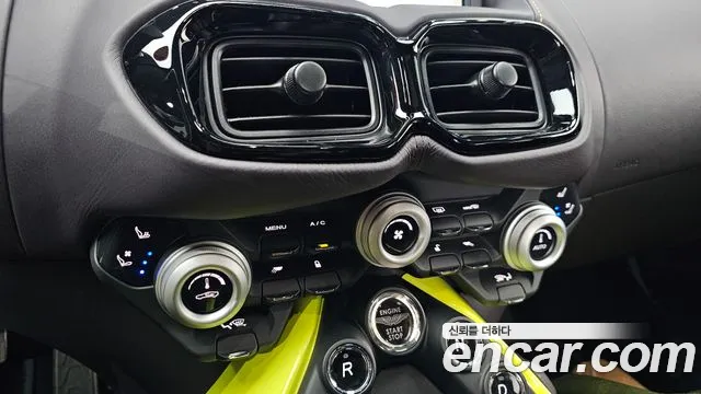 Aston Martin Vantage 2nd Generation id 2515286 из Кореи 18