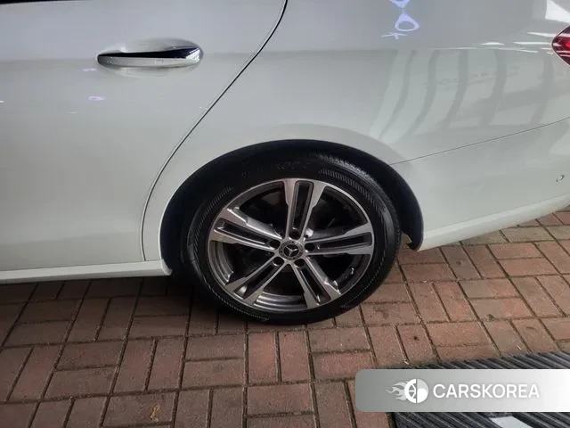 Mercedes-Benz E-Class W213 id 3573104 из Кореи 14