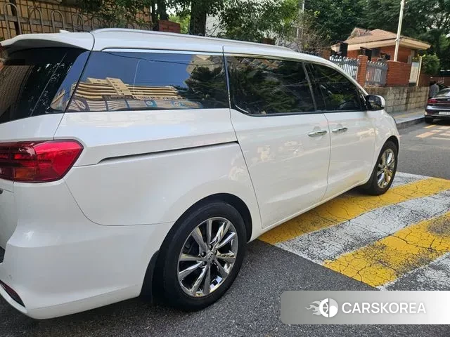 Kia The New Carnival id 2970856 из Кореи 11