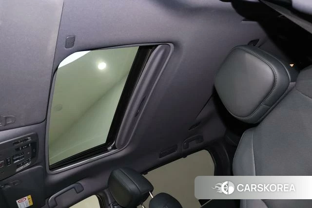Toyota Saina id 4257545 из Китая 18