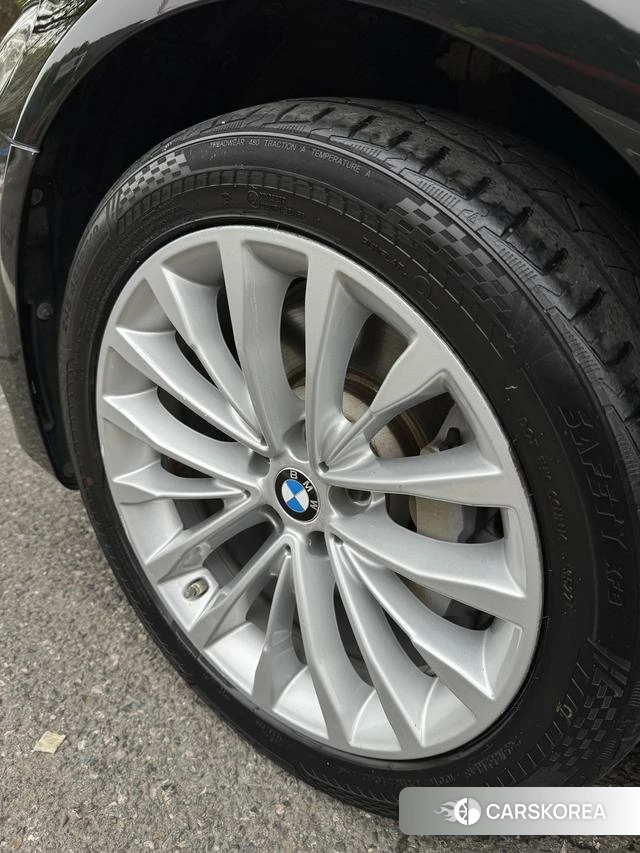 BMW 5 series PHEV id 4227875 из Китая 8