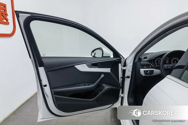 Audi A4L id 4273813 из Китая 22