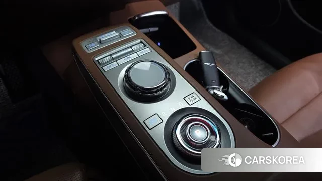 Genesis GV70 id 3690965 из Кореи 18