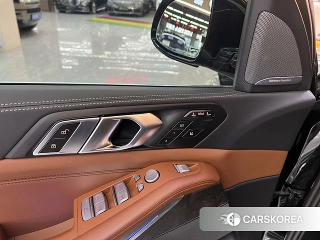 BMW X7 id 4257644 из Китая 8