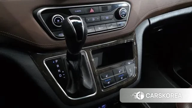 Hyundai The New Grand Starex id 3723816 из Кореи 18