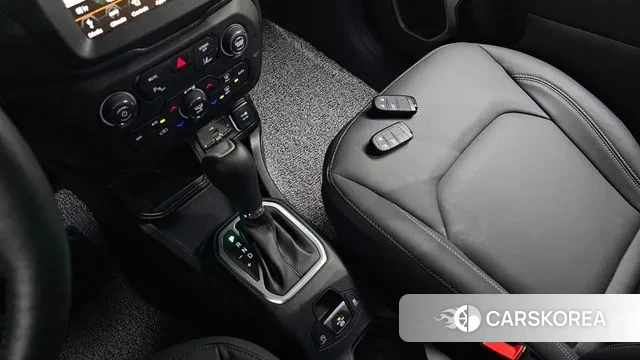 Jeep Renegade id 3538887 из Кореи 18